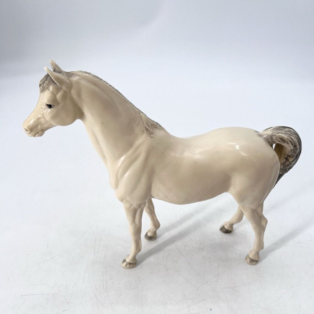 Vintage Breyer Horse Glossy Alabaster Family Arabian Mare Horse Mold #8 PRIDE - Picture 3 of 8